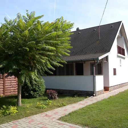 Balatonfenyves/balaton 18390 Holiday home *