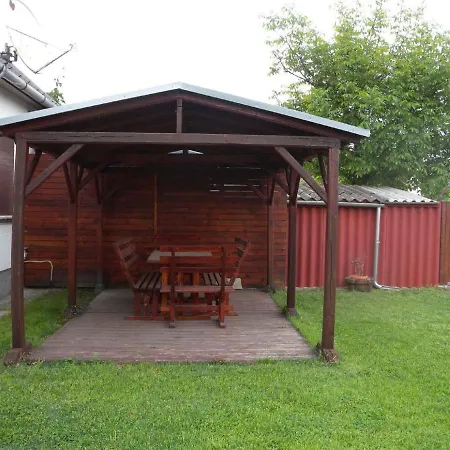 - Balaton 18390 Дом отдыха