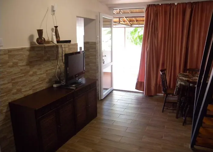 - Balaton 18390 Balatonfenyves