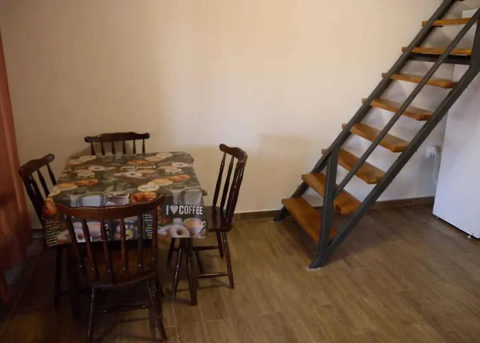 - Balaton 18390 Balatonfenyves