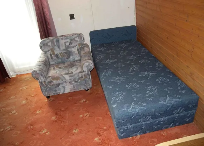 - Balaton 18390 * バラトンフェニヴェシュ